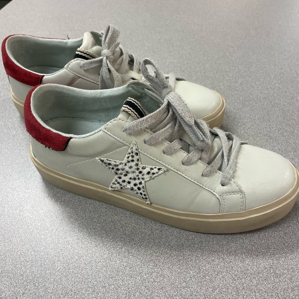 ShuShop White and Red Sneakers - size 8